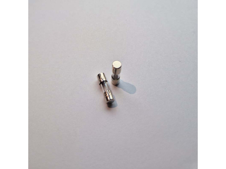 Fusible 3A 250V  pour carte interface ( anc ref 8073149 )